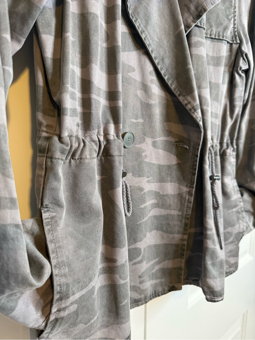Lucky Brand Women's Camo-Printed Cropped Trench Coat Jacket, GUC - Picture 6 of 11